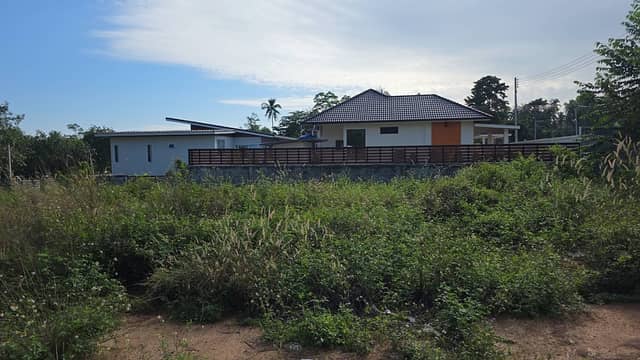 Urgent sale! Land in Ban Tai (800 sq.m.), excellent location, beautiful flat land, special price 5,000,000 baht. Owner selling directly. — photo 3