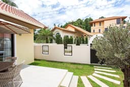 Excellent Italian style villa with private pool, 2 bedrooms, 2 bathrooms, with premium furniture. — photo 5