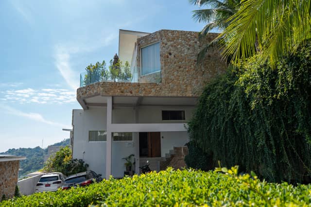 Sea-View 4-Bedroom Villa — Chaweng Noi