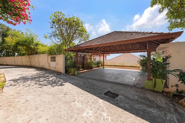 5-Bedroom Villa — Plai Laem