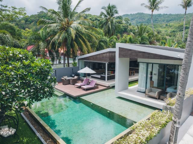 Amazing Beachfront Luxury Manson