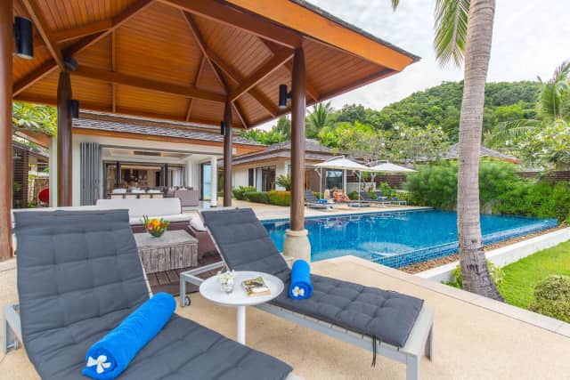 Beachfront 4-bedroom villa with infinity pool, private chef and full staff, Bophut — photo 4