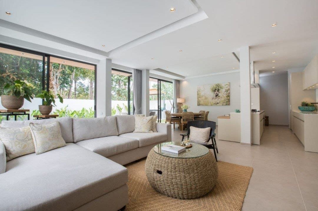 Modern 3-Bedroom Pool Villa for Sale in Bophut Beach — Living space built for company
