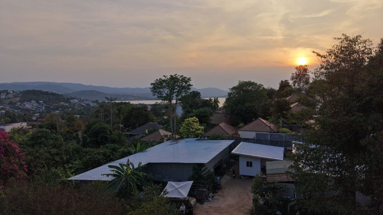 Участок — Чоенг Мон — Вода поверх нижних крыш