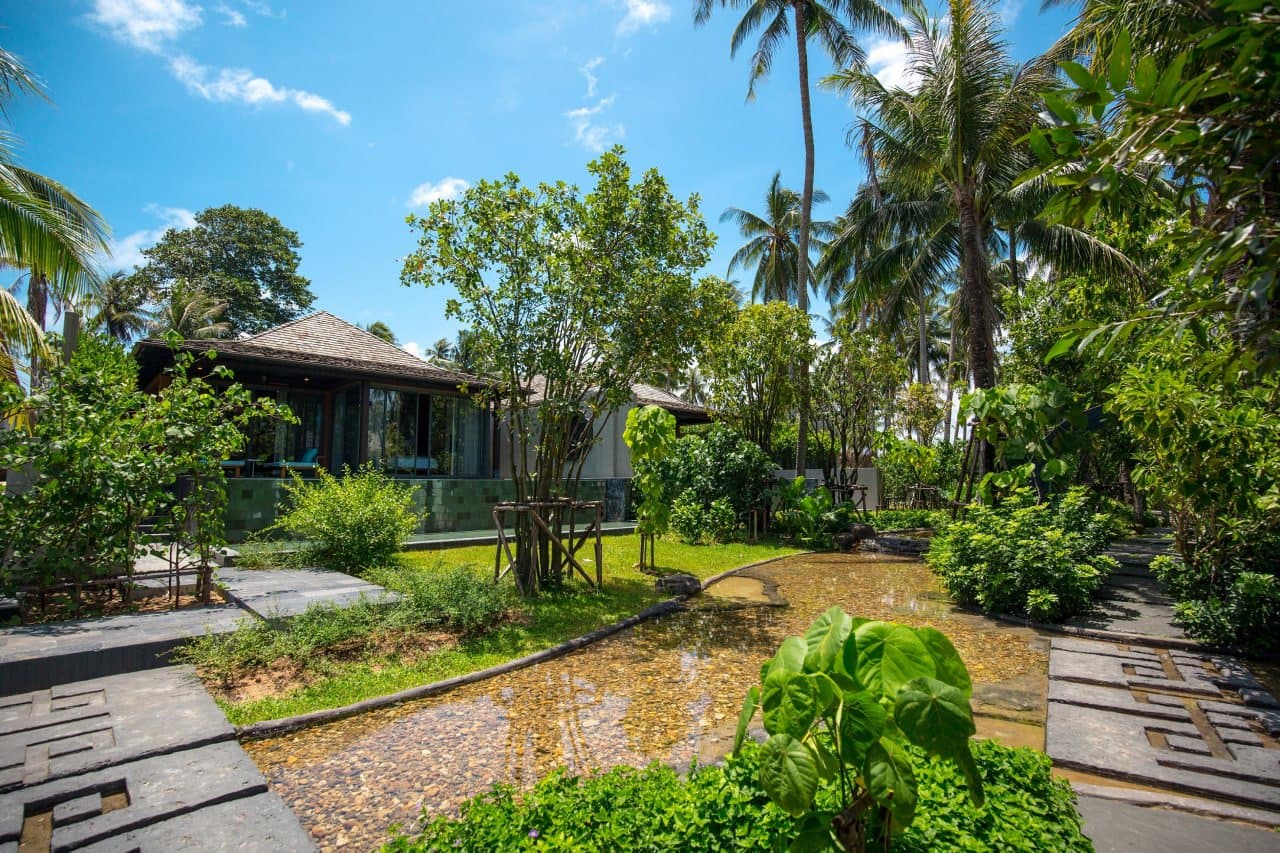 2-Bedroom Luxury Pool Villa with Private Pool & Tropical Garden — Reception, concierge and a shuttle