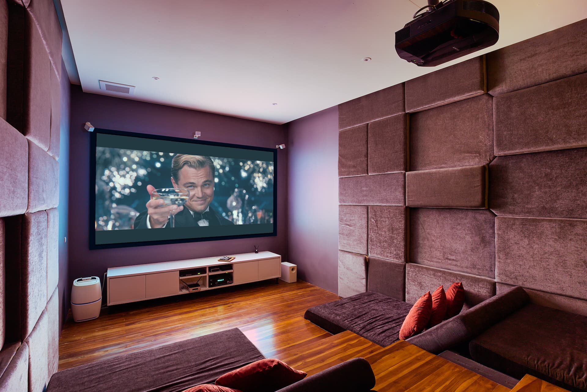 Hillside Sea-View 5-Bedroom Villa — North Chaweng — A cinema room on the hill