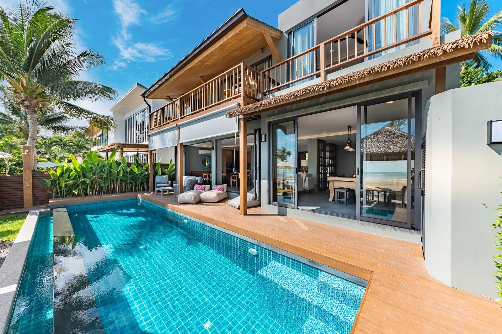 5-Bedroom Beachfront Luxury Villa for Sale on Koh Samui (Ban Makham Beach) — Open volume facing the sea