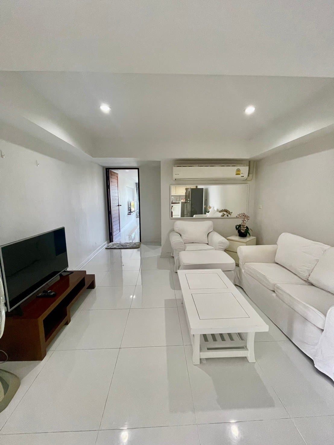 Fully Managed Seaview Condominium in prime location — One open room across the floor