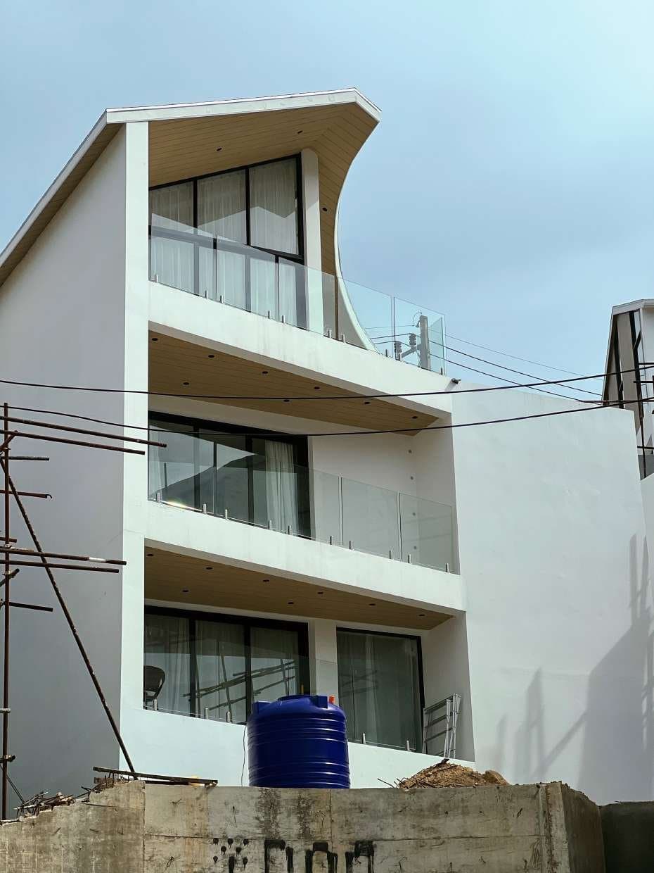 Modern 4-Bedroom Sea View Villa in Plai Laem — Pool and parking within the walls