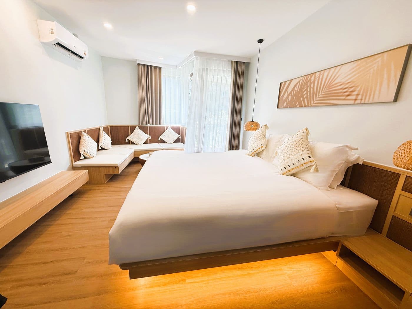 Studio 30 sqm in a managed residence on the ring road, minutes from Chaweng — One room, furnished and ready
