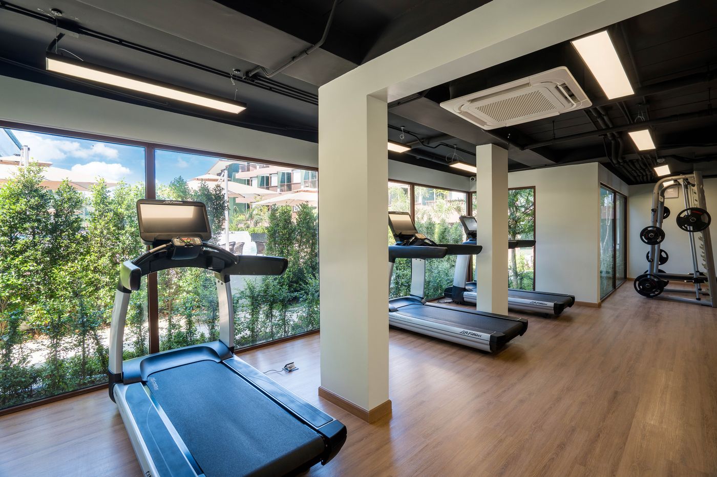 Studio 30 sqm in a managed residence on the ring road, minutes from Chaweng — Hotel services on the same grounds