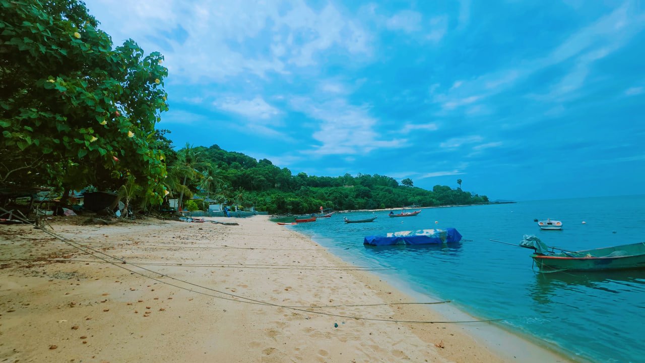 Rare 9,084 sq.m. Beachfront Land for Sale in Bophut — Fisherman's Village a short drive east