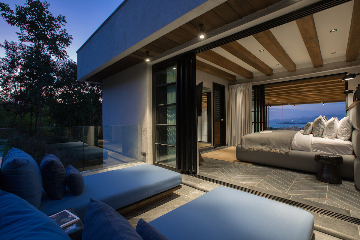 Hillside Sea-View 5-Bedroom Villa — Choeng Mon — A bungalow of its own