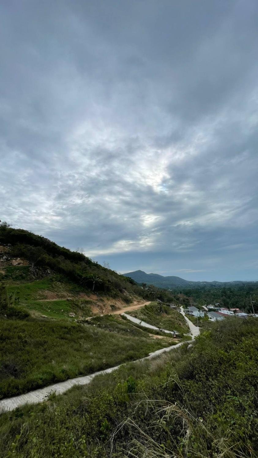 560 sqm Land Plot in Bo Phut — A family house and its garden