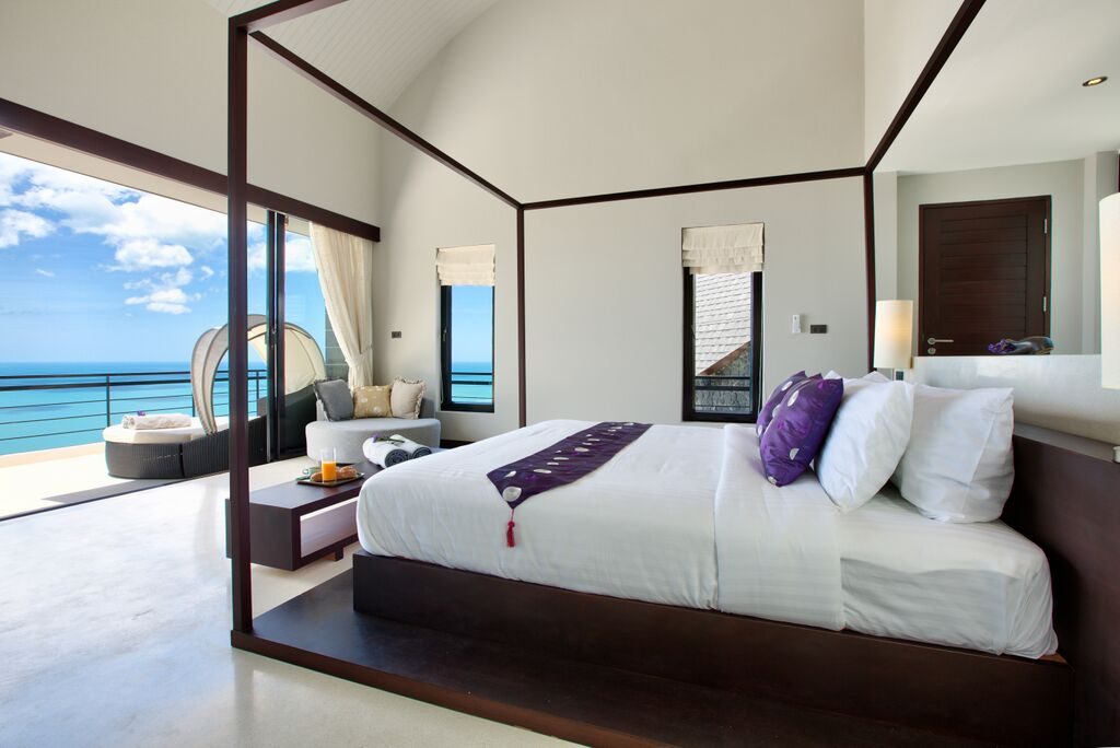 8-Bedroom Villa — Chaweng Noi — Four to a house, sixteen in all